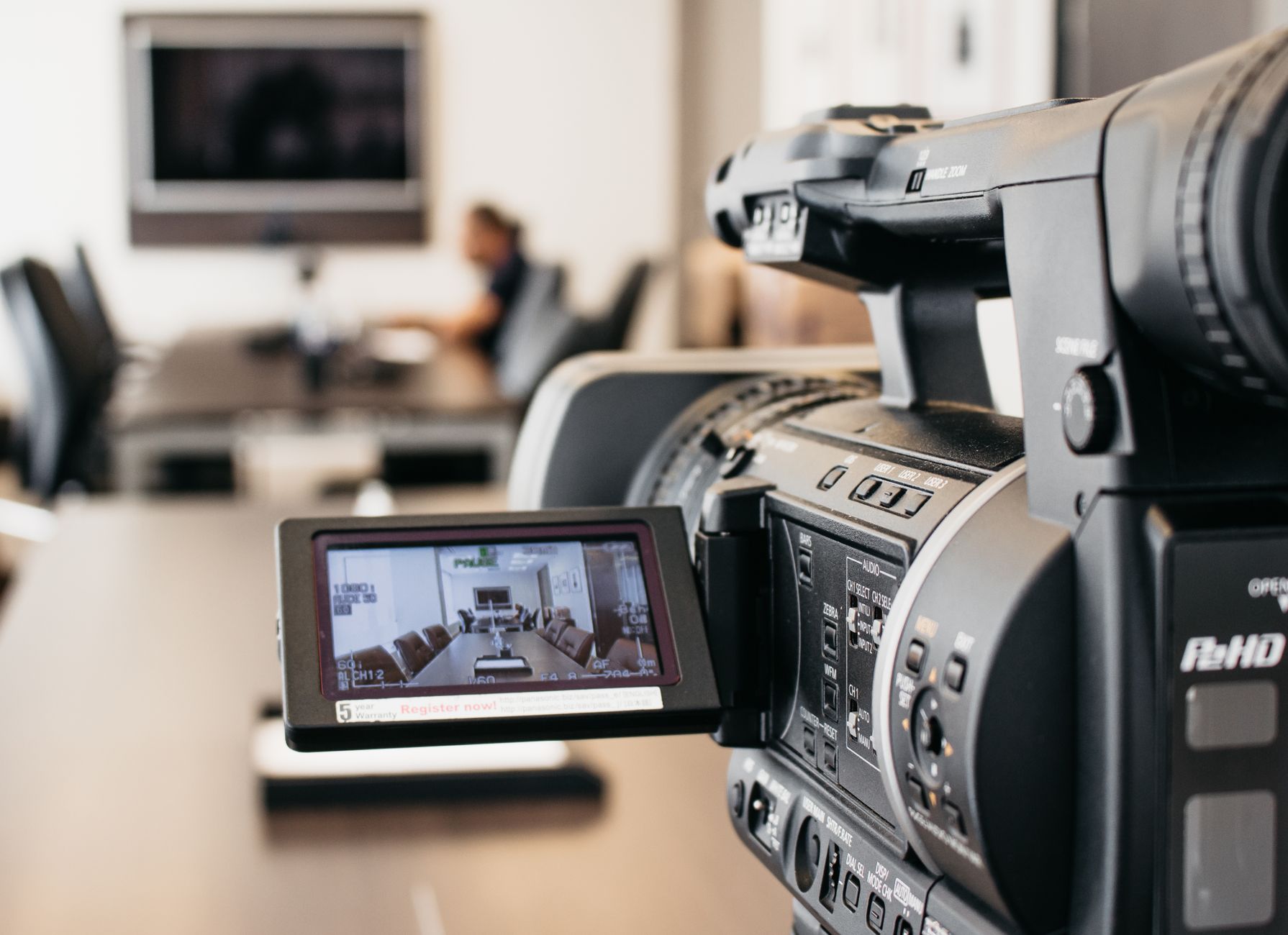 Expert analysis briefing room